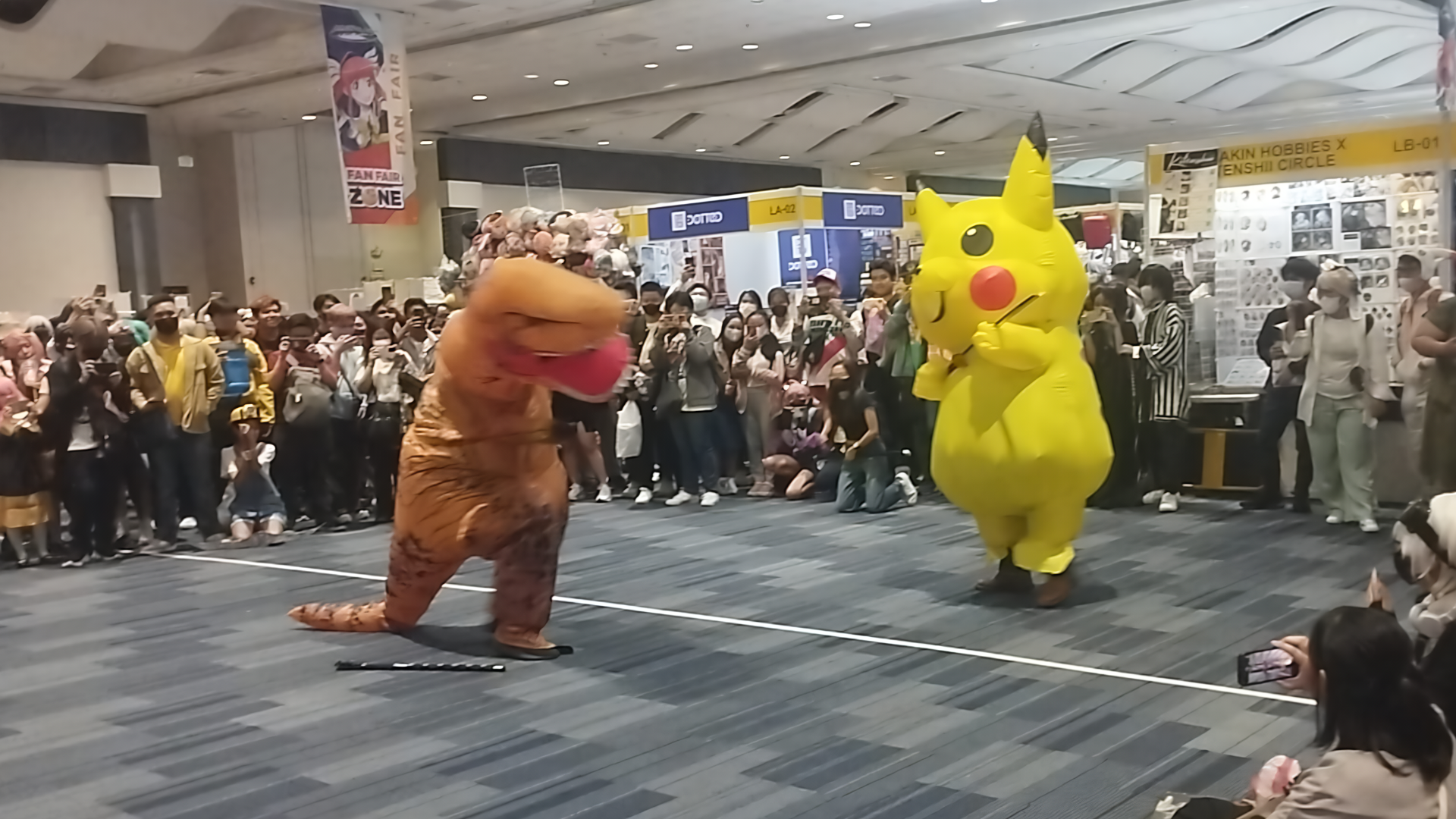 Anime y Cosplay Expo ACX 2023 T-Rex Dino VS Pikachu 